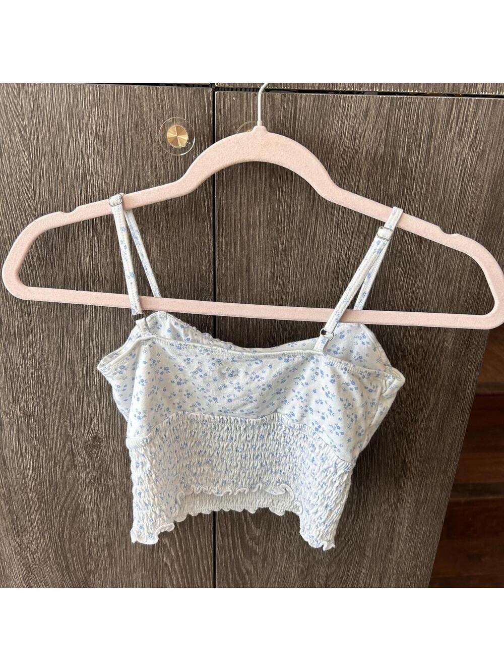 Hollister Co. Crop-top - Picture 2 of 3